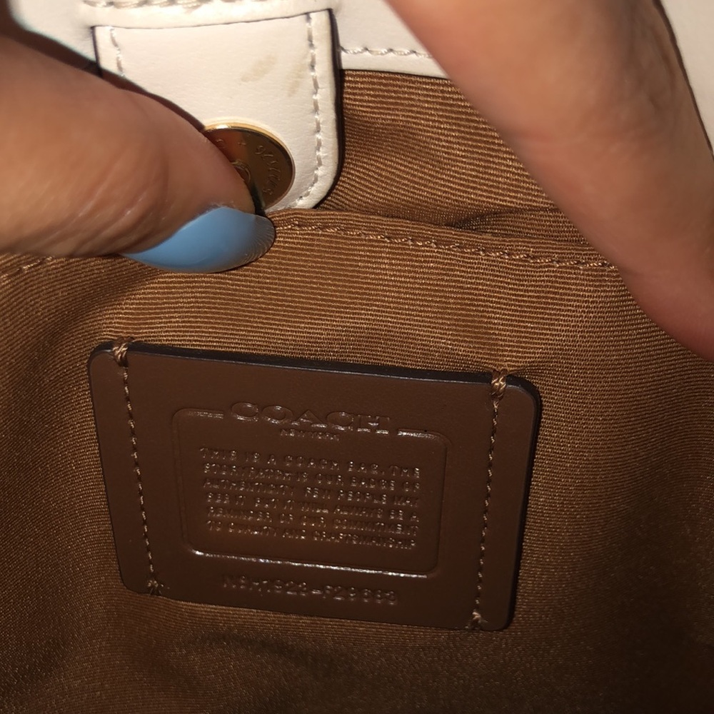Coach Handbag - Picture 4 of 9
